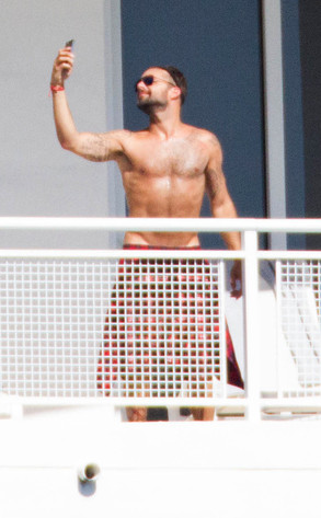 Ricky Martin, Shirtless Ricky Martin, Shirtless